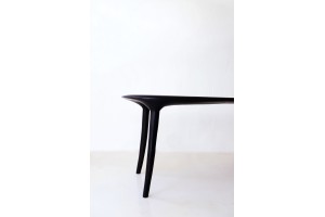 <a href="https://www.galeriegosserez.com/artistes/loellmann-valentin.html">Valentin Loellmann </a> - One Piece - Table